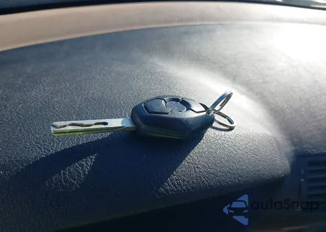 2004 BMW 325Xi z USA, uszkodzony, nr VIN WBAEU33454PR06374